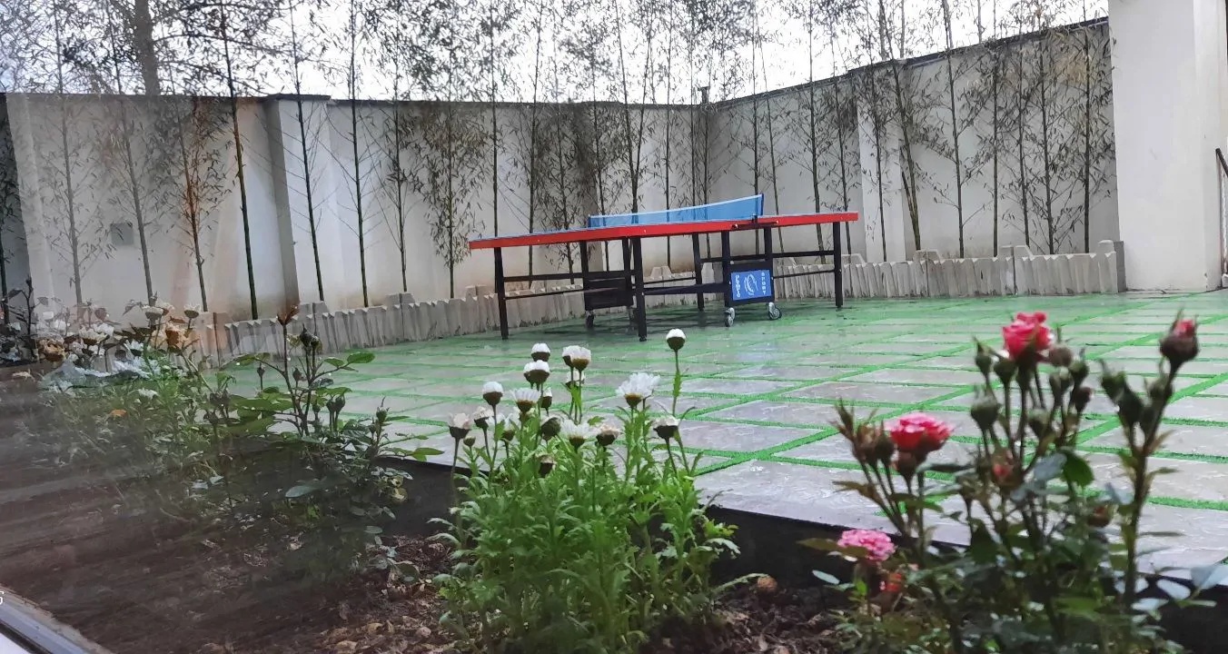 شقایق با وان جکوزی