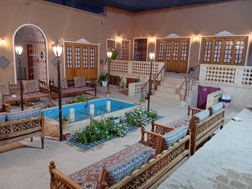 اجاره بوم گردی یزدان - واحد ۸ یزد