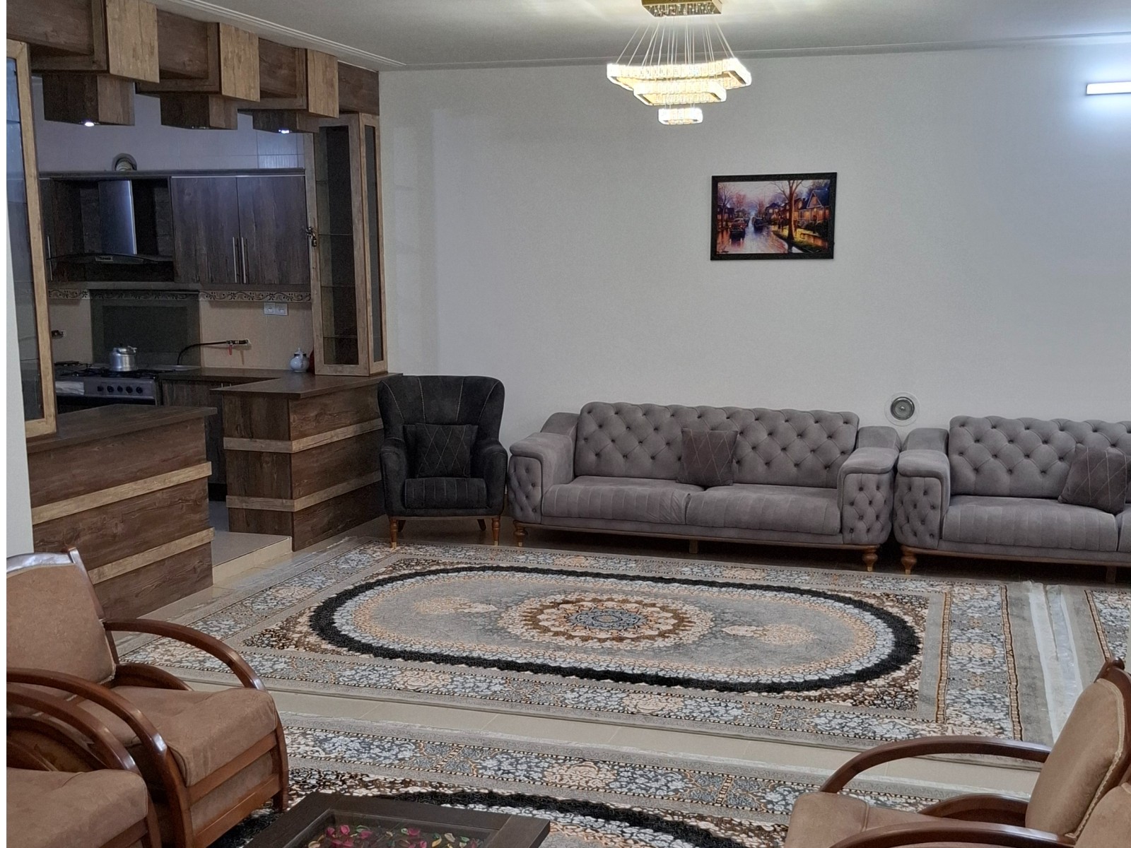 آپارتمان دو خوابه آریوبرزن