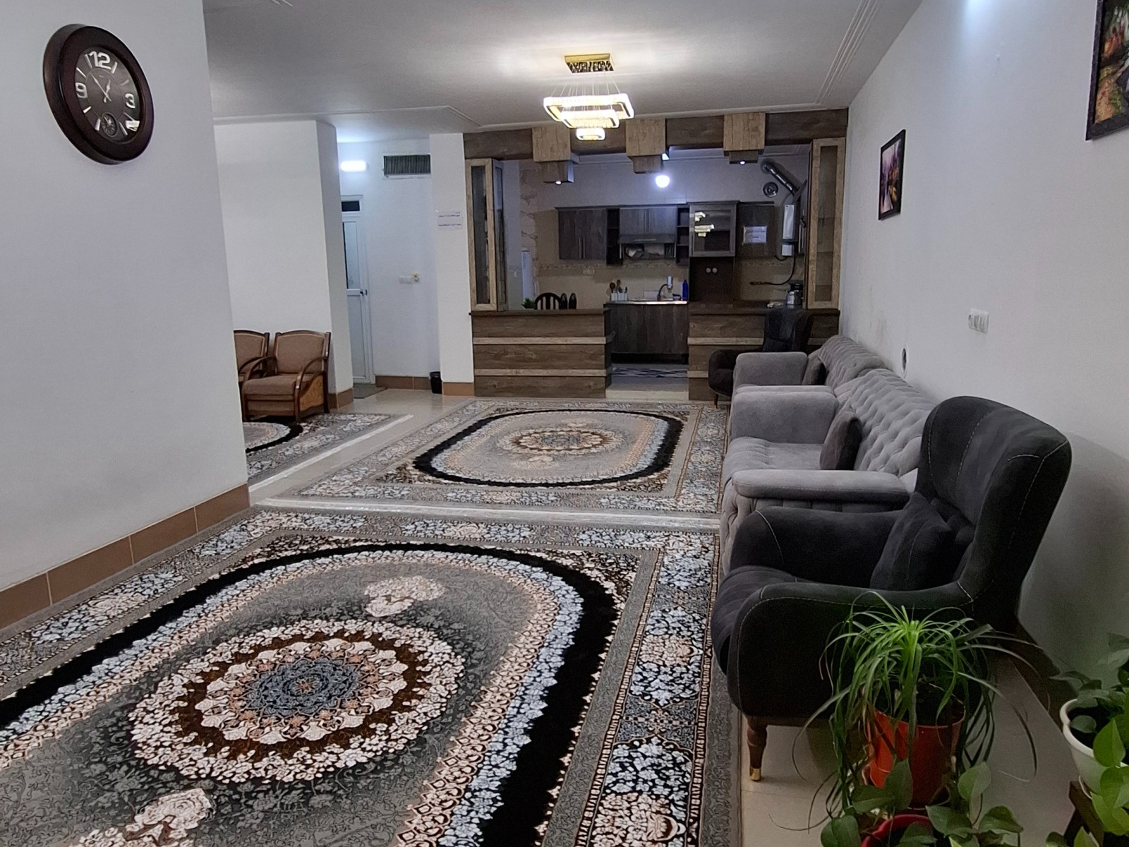 آپارتمان دو خوابه آریوبرزن
