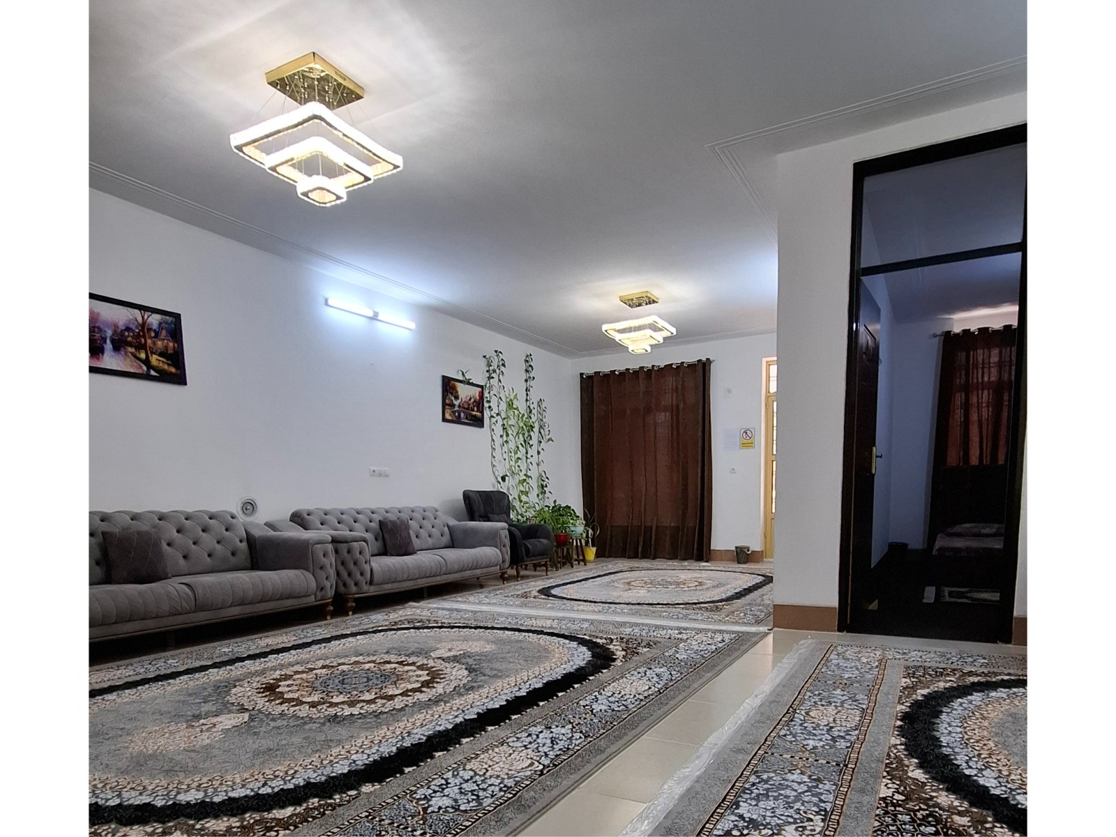 آپارتمان دو خوابه آریوبرزن