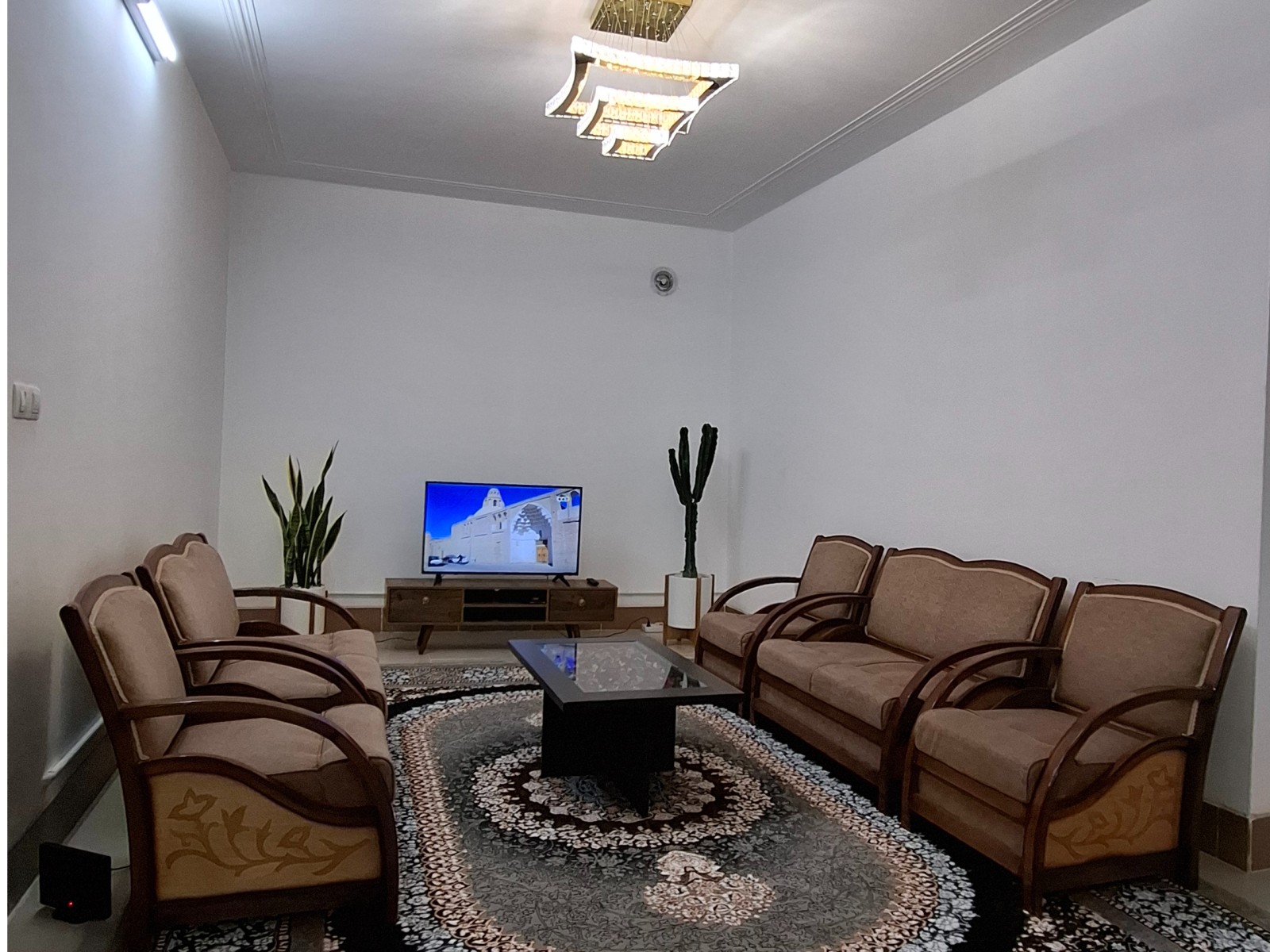 آپارتمان دو خوابه آریوبرزن