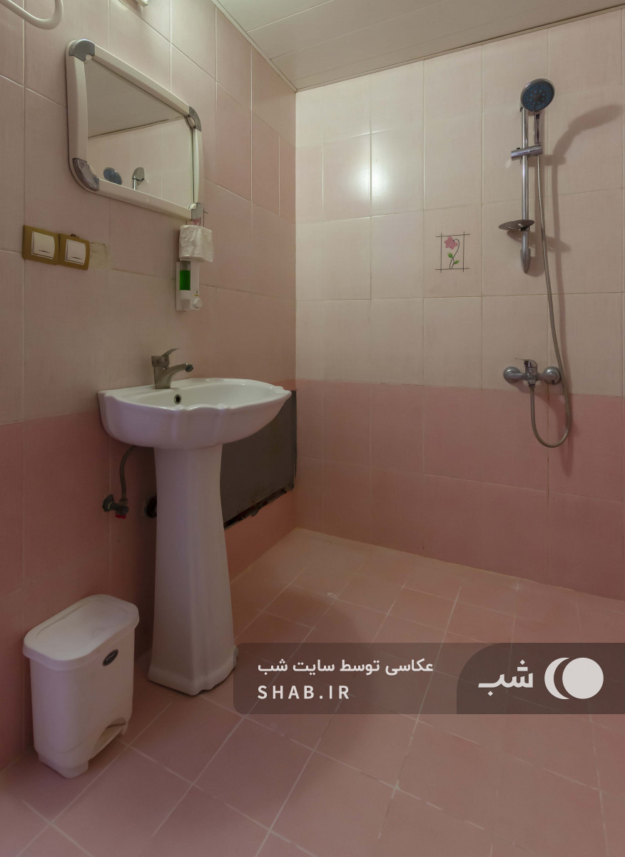 آپارتمان پاسداران، طبقهی دوم، واحد (1)