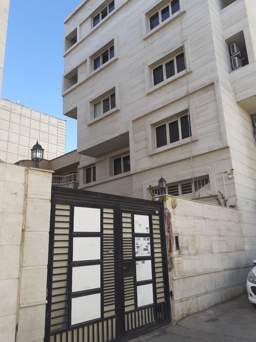 آپارتمان پاسداران، طبقهی دوم، واحد (1)