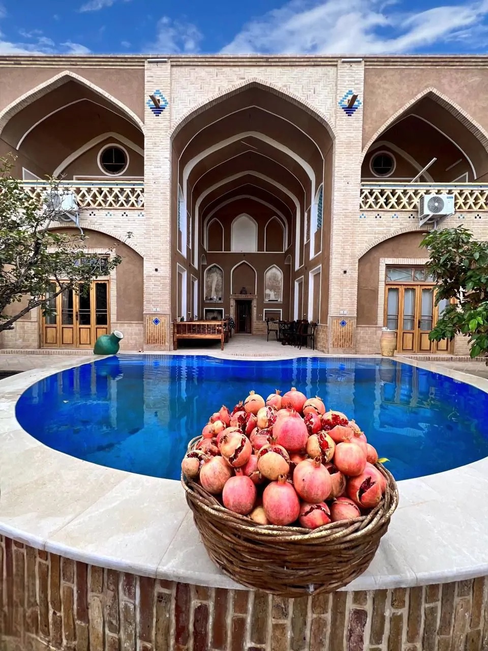 بوم گردی عمارت مهربانو - واحد مهر بانو
