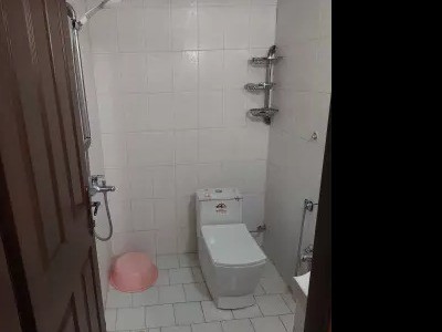 واحد مبله و تمیز با نورگیر عالی