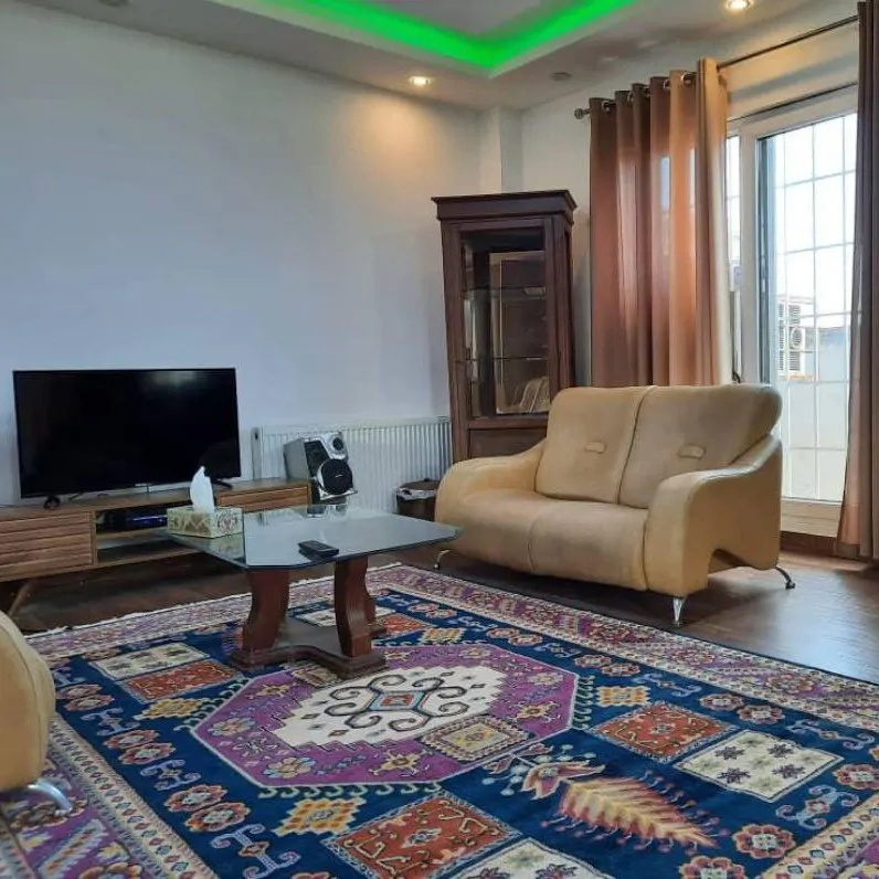 استخردار آبگرم جنگلی شقایق