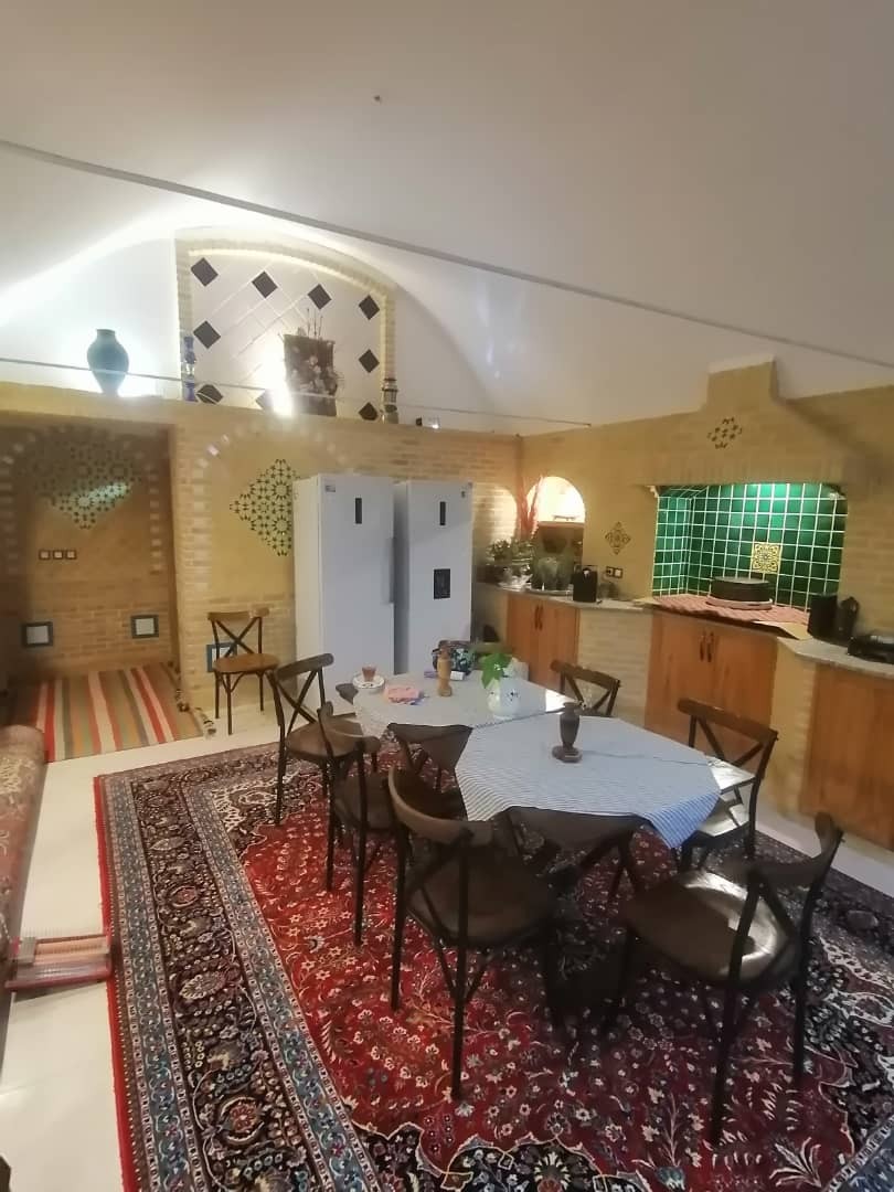 اجاره بوم گردی عمارت مهربانو - واحد نیک بانو عقدا
