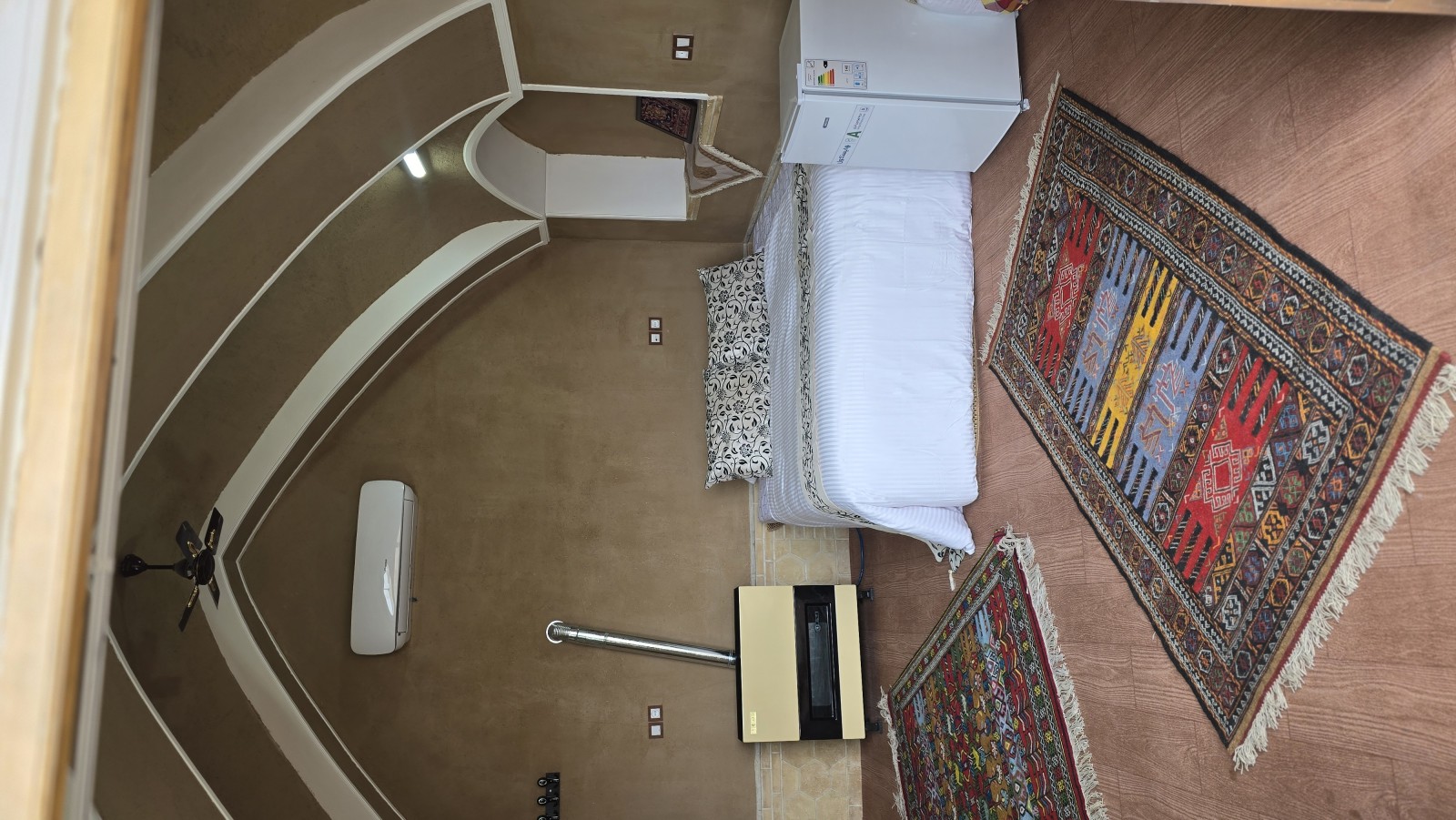 اجاره بوم گردی عمارت مهربانو - واحد نیک بانو عقدا