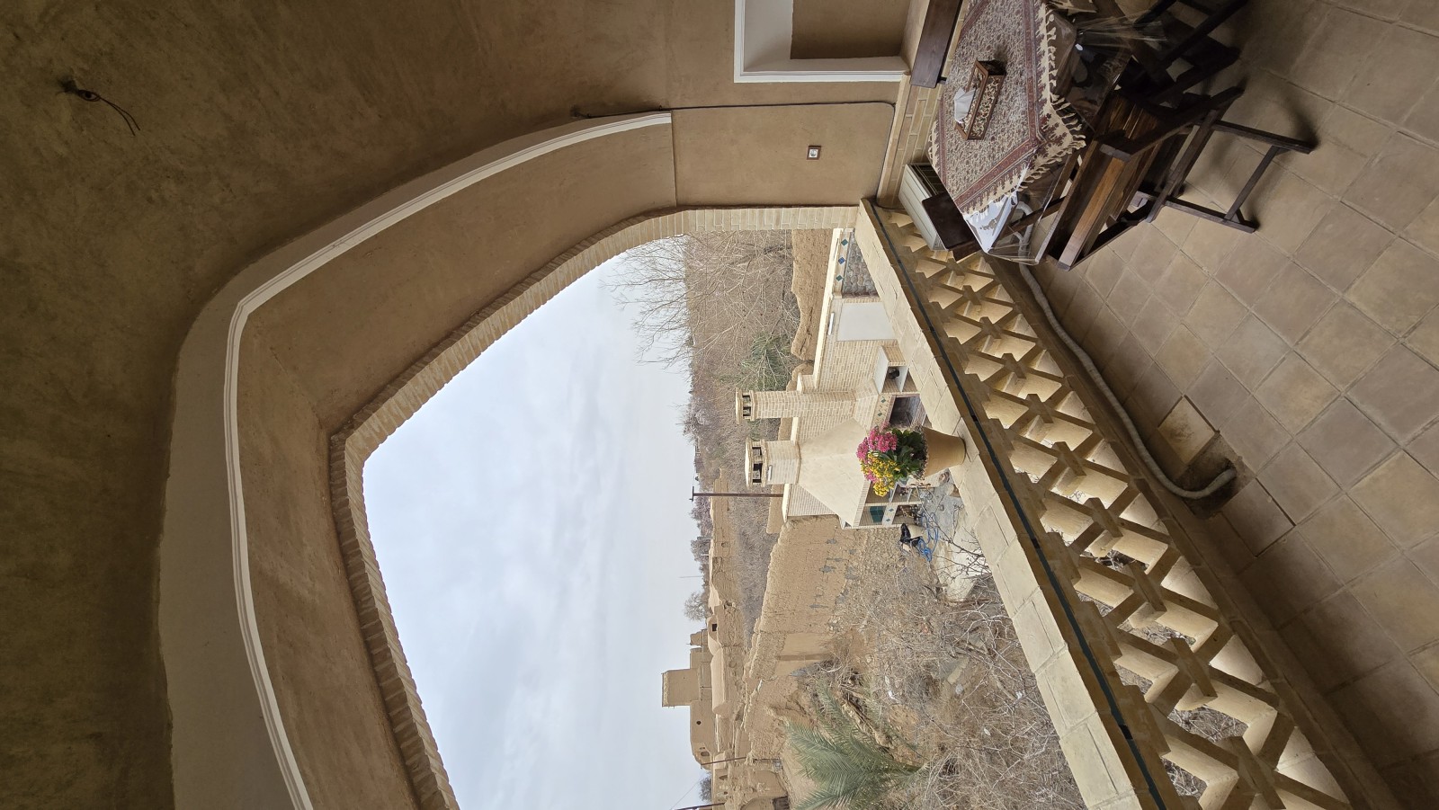 اجاره بوم گردی عمارت مهربانو - واحد نیک بانو عقدا