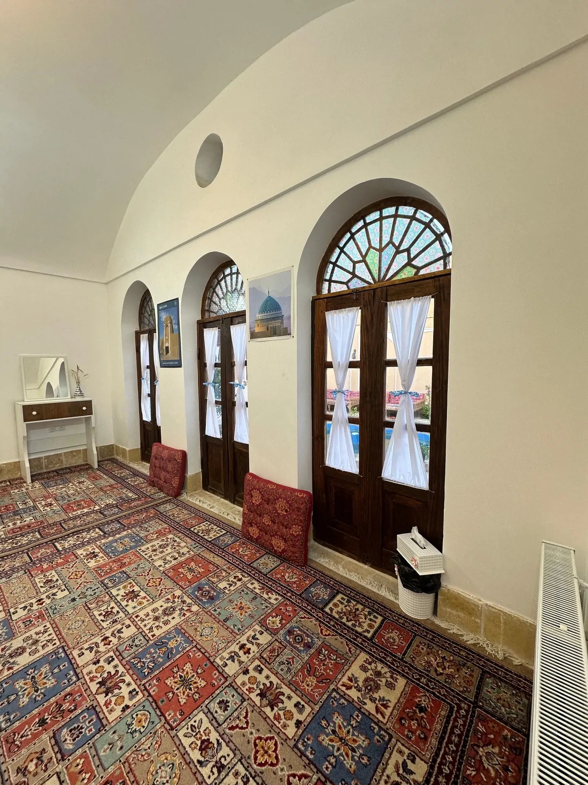 نیلوفرآبی (اتاق 2)