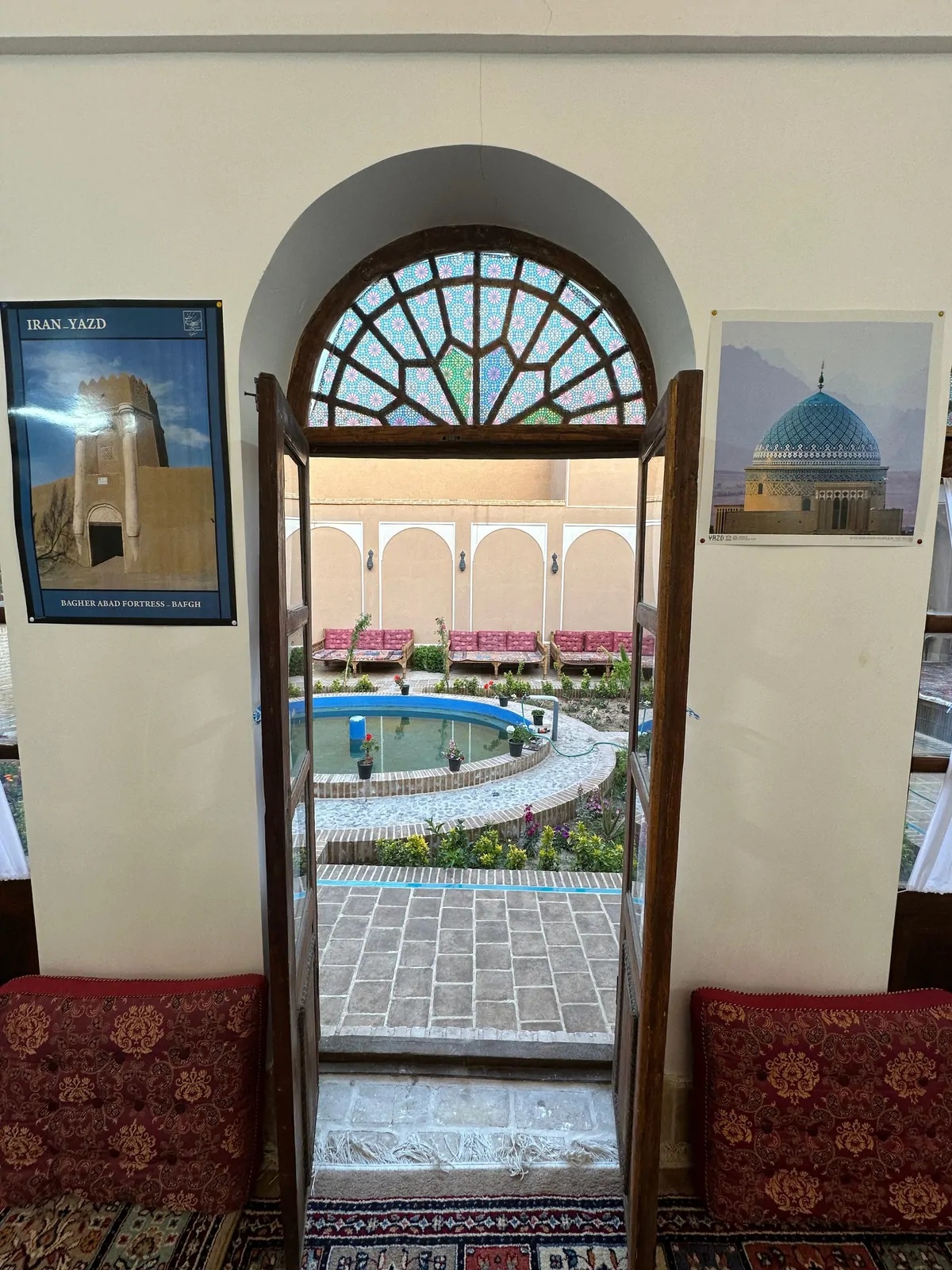 نیلوفرآبی (اتاق 2)