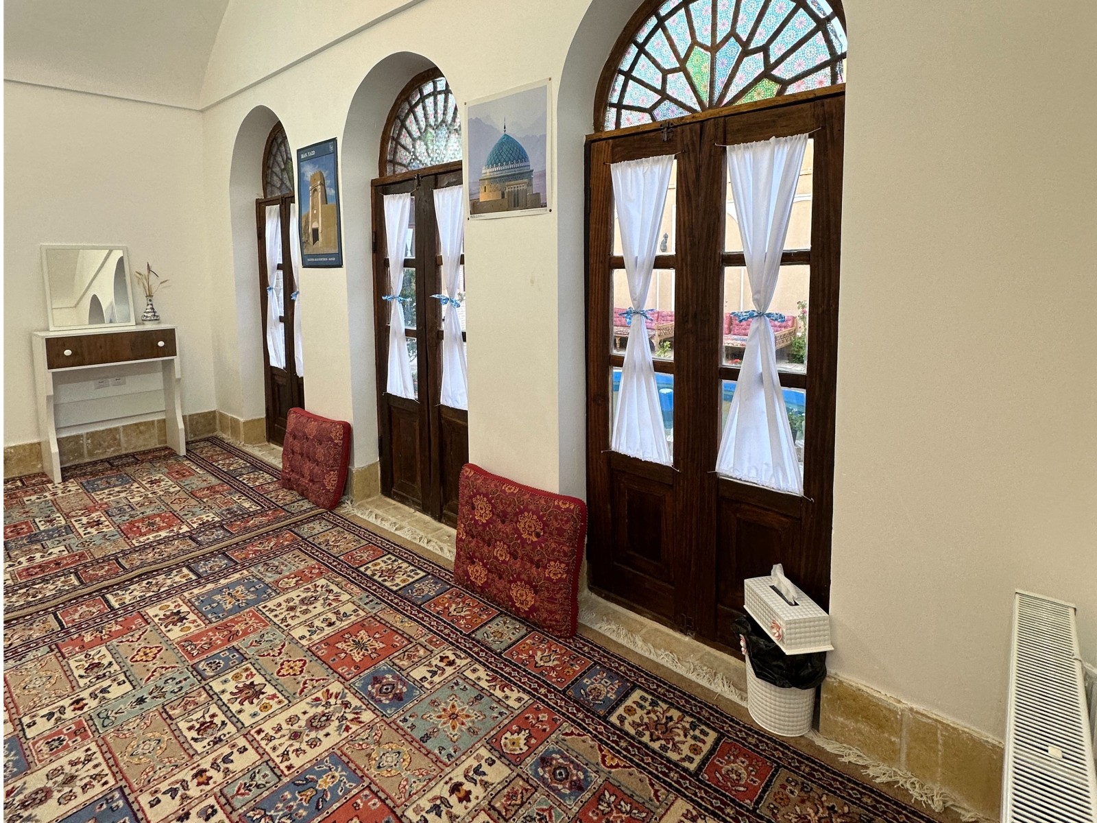 نیلوفرآبی (اتاق 2)