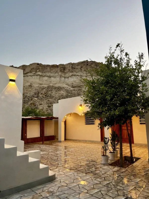 نوساز ستاره خلف (اتاق ۲۰۱) با صبحانه رایگان