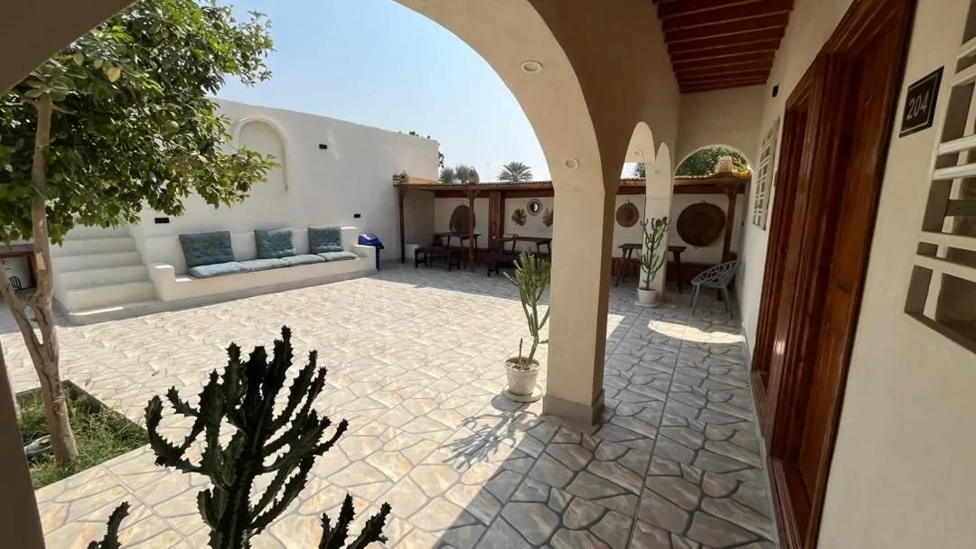 نوساز ستاره خلف (اتاق ۲۰۱) با صبحانه رایگان
