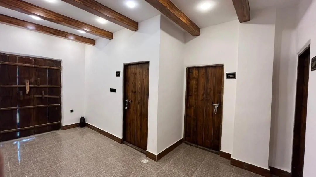 نوساز ستاره خلف (اتاق ۲۰۱) با صبحانه رایگان