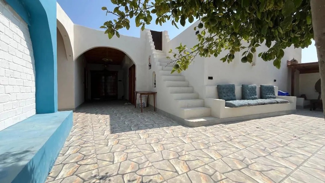 نوساز ستاره خلف (اتاق ۲۰۱) با صبحانه رایگان