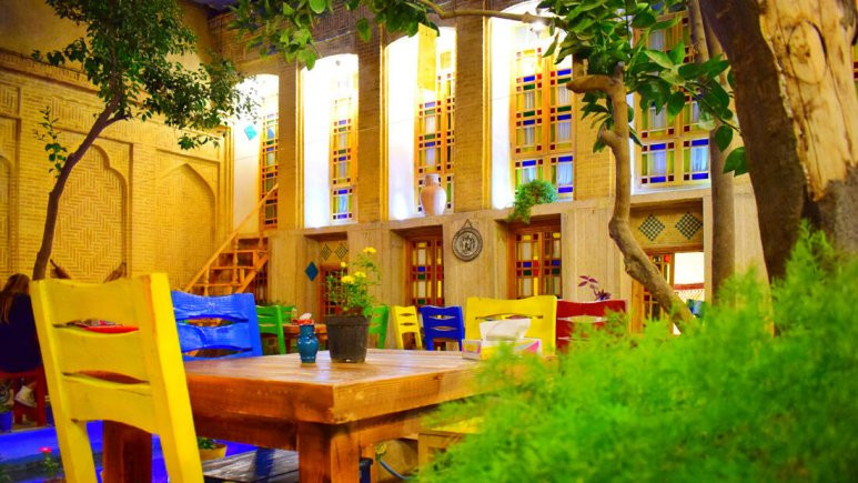 عمارت هفت رنگ
