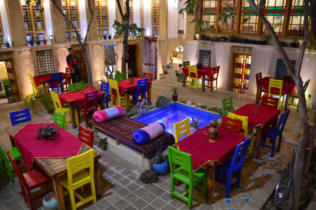 عمارت هفت رنگ