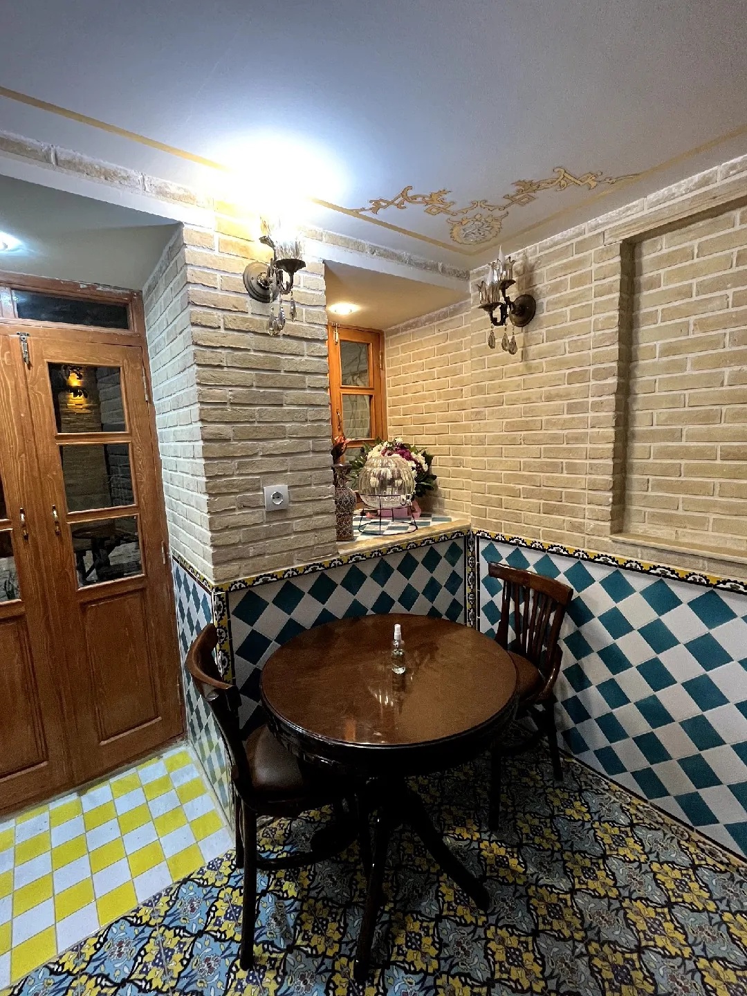 آیدا بانو ( اتاق سبز )