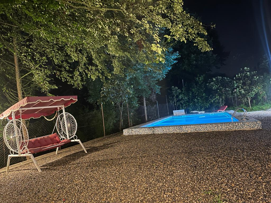 ویلای 4 خواب و دوبلکس دارای استخر روباز و آبگرم