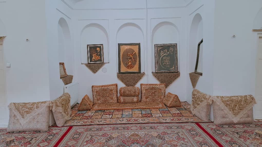 بوم گردی کوچه حنا - واحد ۱۰۴
