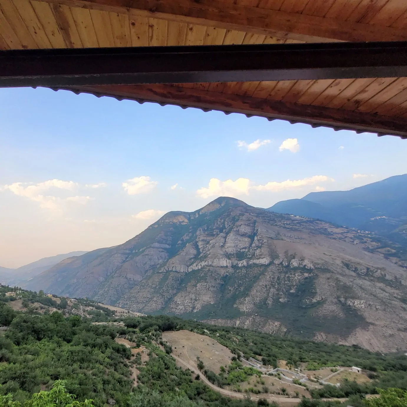 یک خوابه جنگلی سنگسی