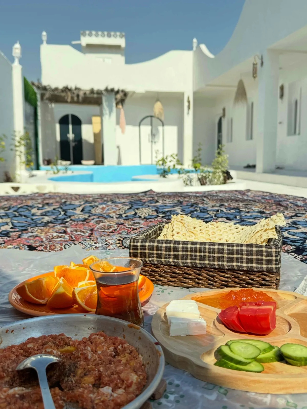 سمیره (۴) با صبحانه رایگان