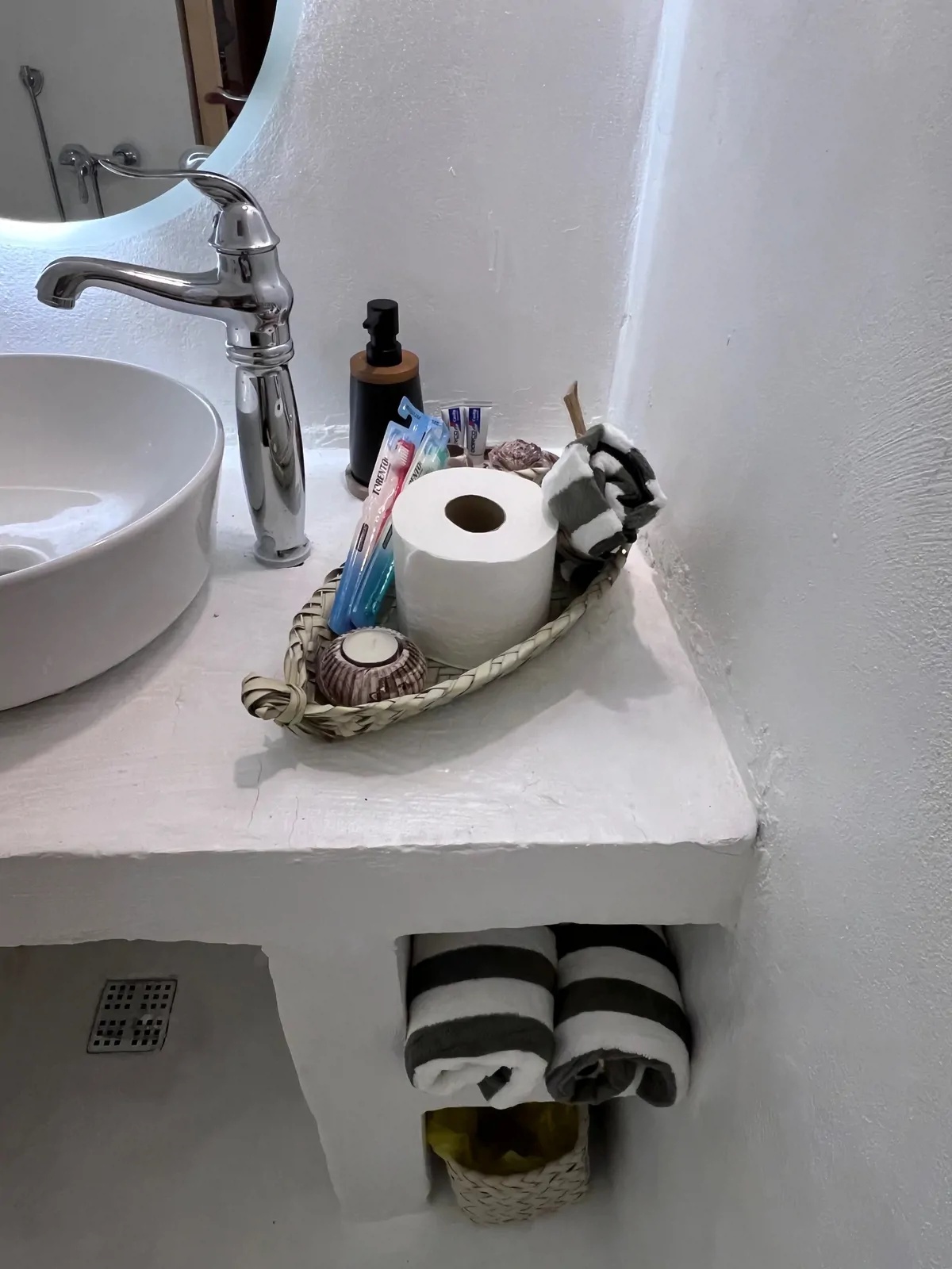 سمیره (۴) با صبحانه رایگان