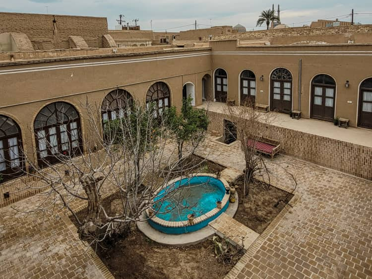 اقامتگاه بومگردی کاهگلی (اتاق گنجه)