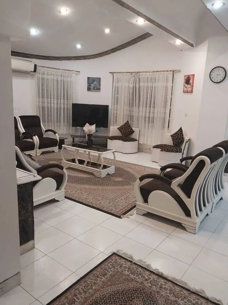 ساحلی استخردار آبگرم علیزاده