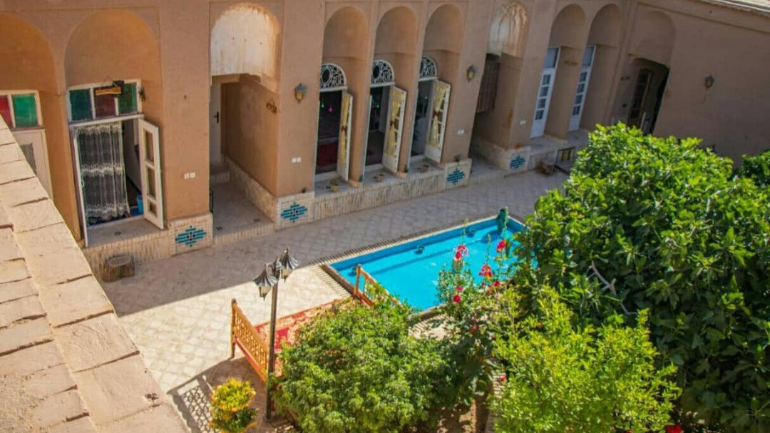 اجاره بوم گردی عمارت بانو - واحد کاهگلی یزد