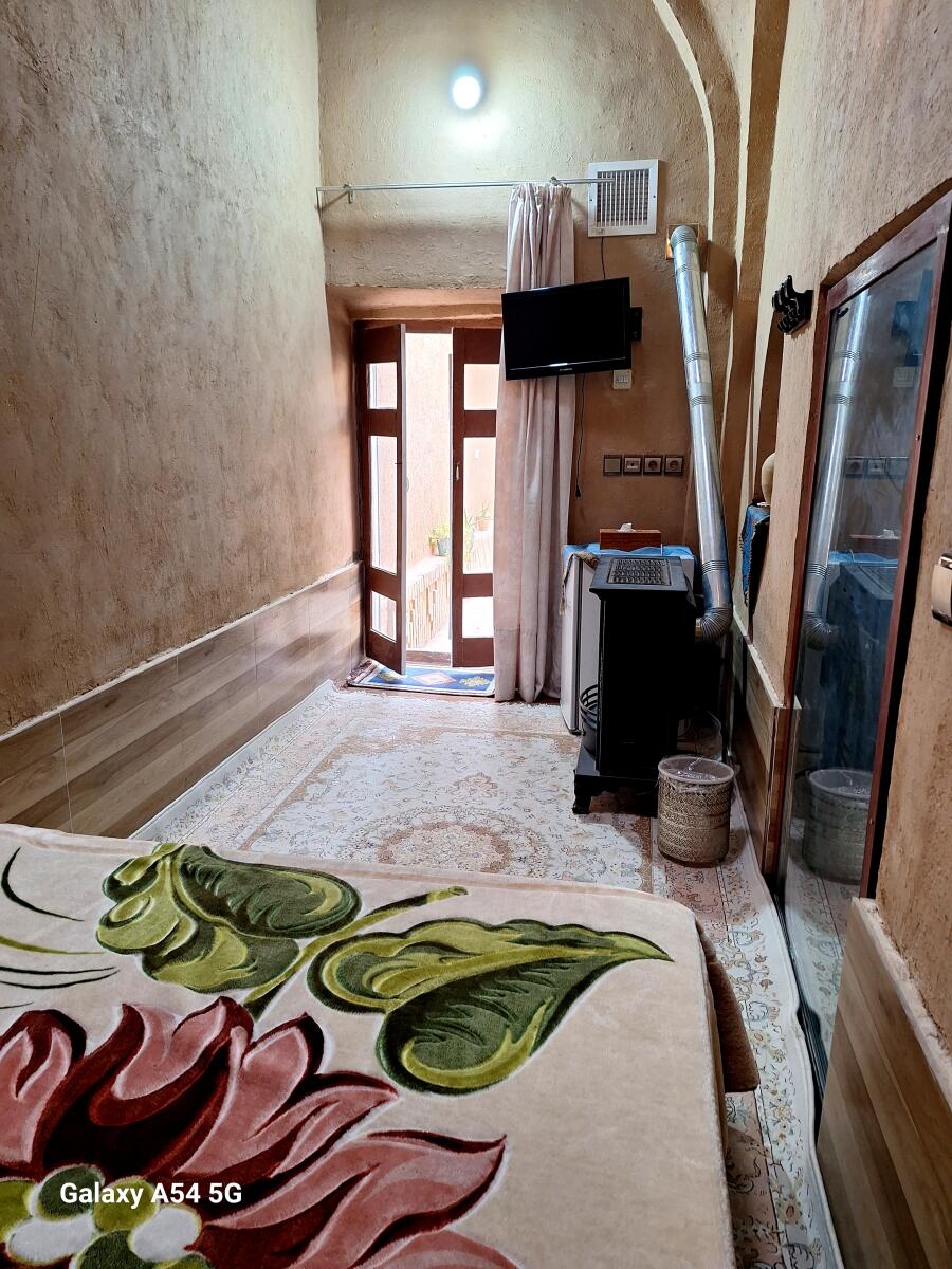 اجاره بوم گردی عمارت بانو - واحد کاهگلی یزد