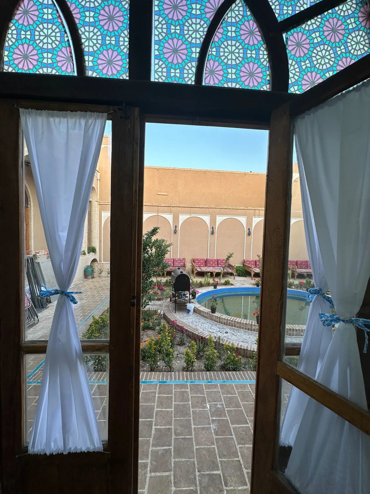 نیلوفرآبی (اتاق 1)