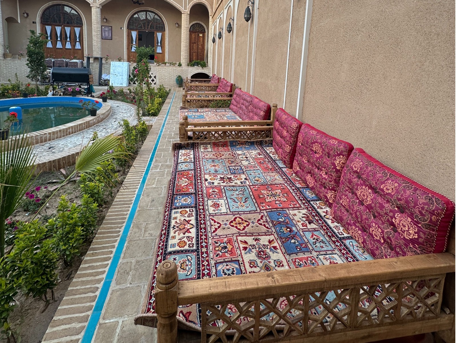 نیلوفرآبی (اتاق 1)