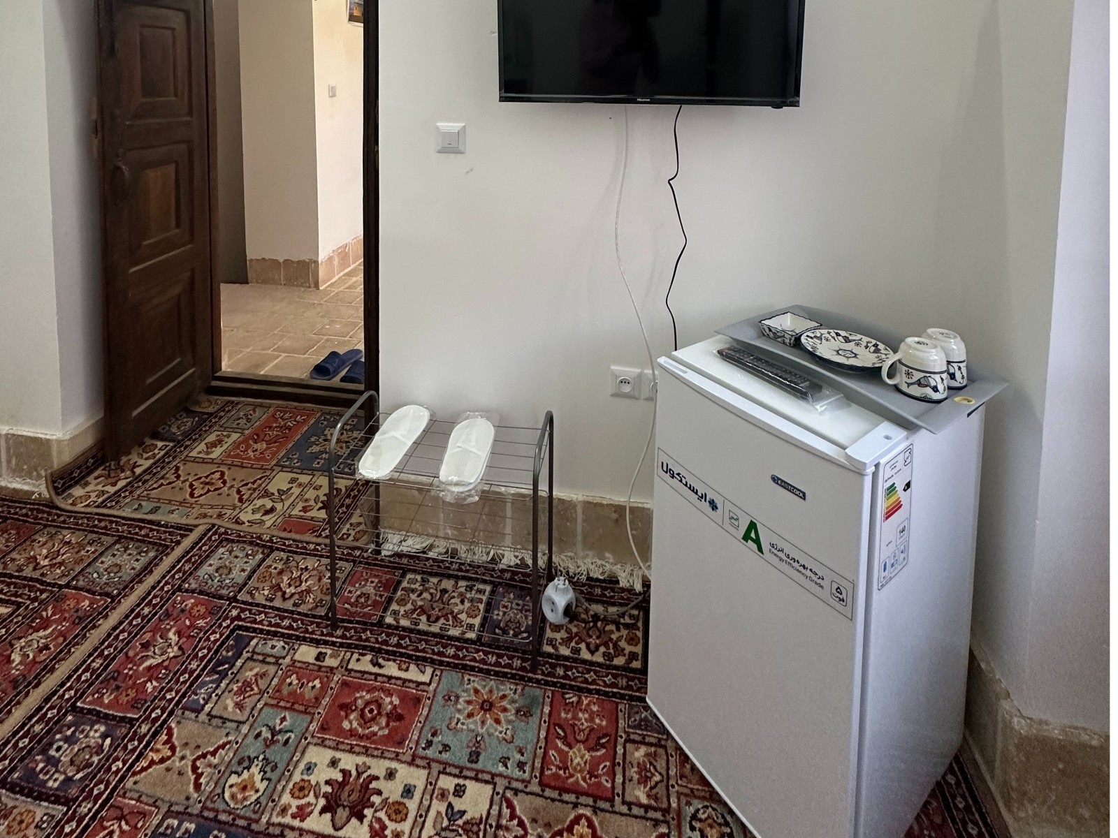 نیلوفرآبی (اتاق 1)