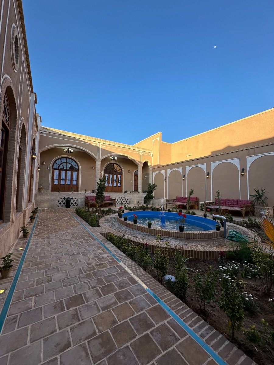 نیلوفرآبی (اتاق 1)