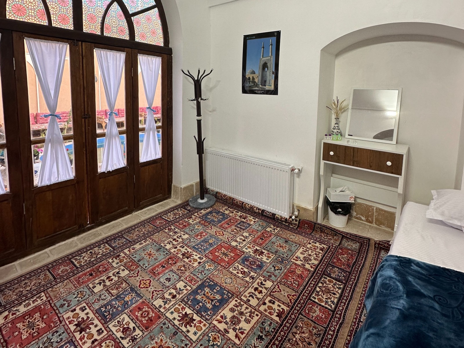 نیلوفرآبی (اتاق 1)