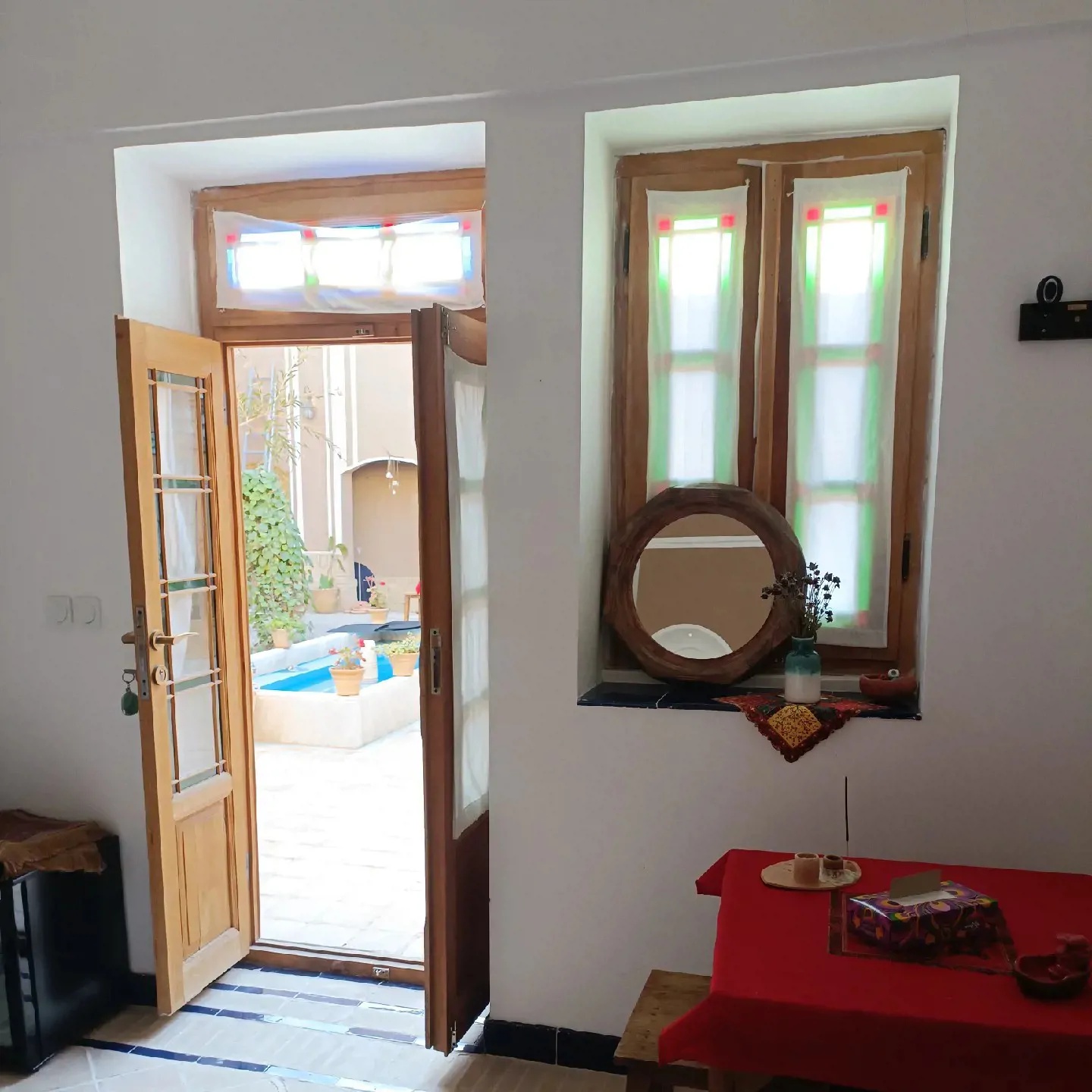 سرای دشتی (واحد عشق)