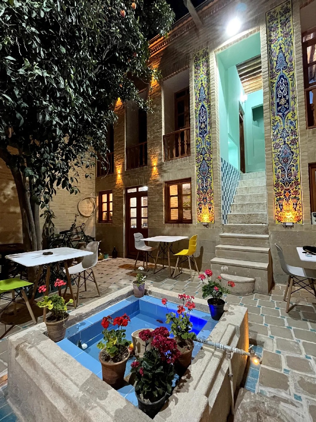 آیدا بانو (اتاق آبی)