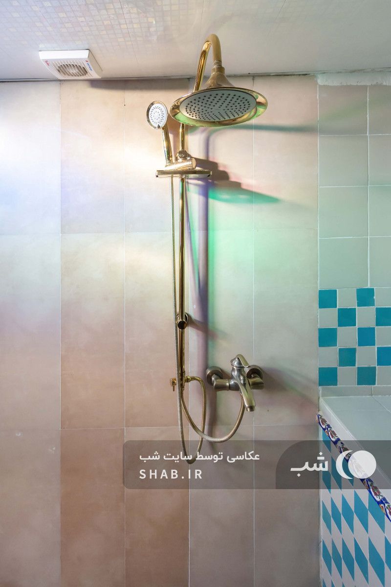 اقامتگاه سنتی ماه منیر - واحد دو تخته سه دری
